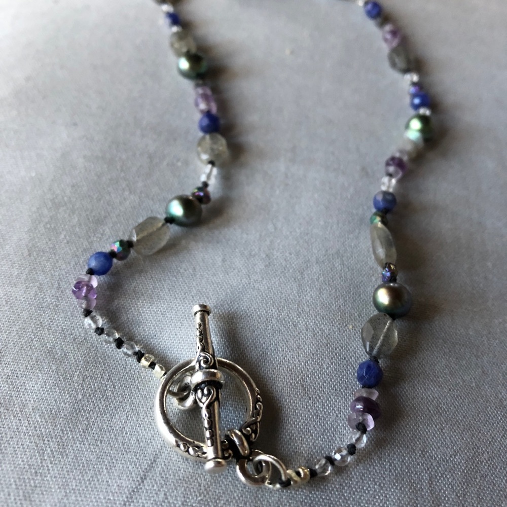 Labradorite and Green Pearl Silk Knotted Choker